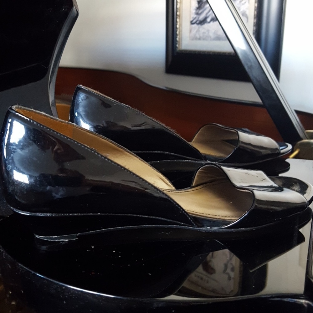 Black patent leather low wedge heels